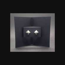 Load image into Gallery viewer, Pyramid Studs
