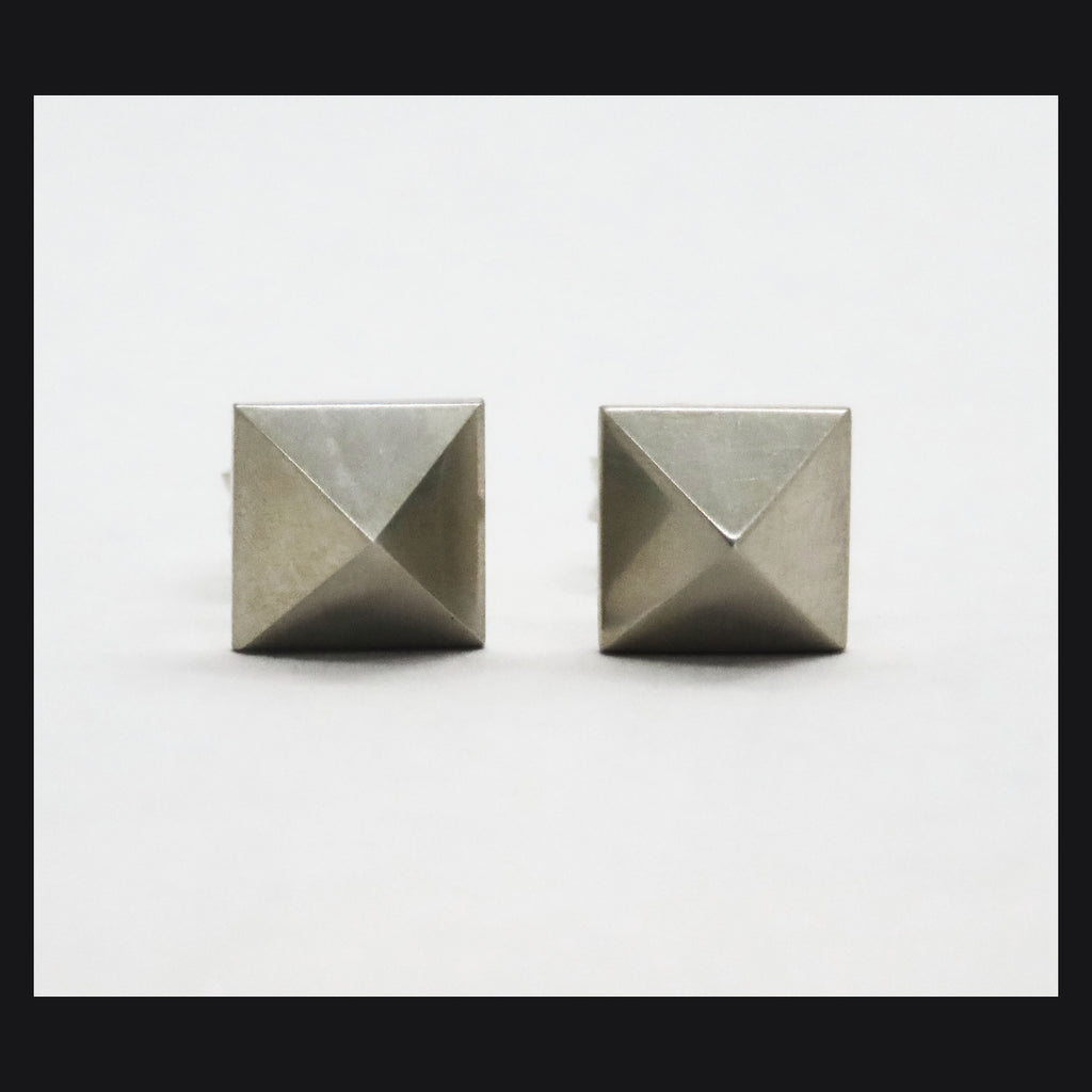 Pyramid Studs