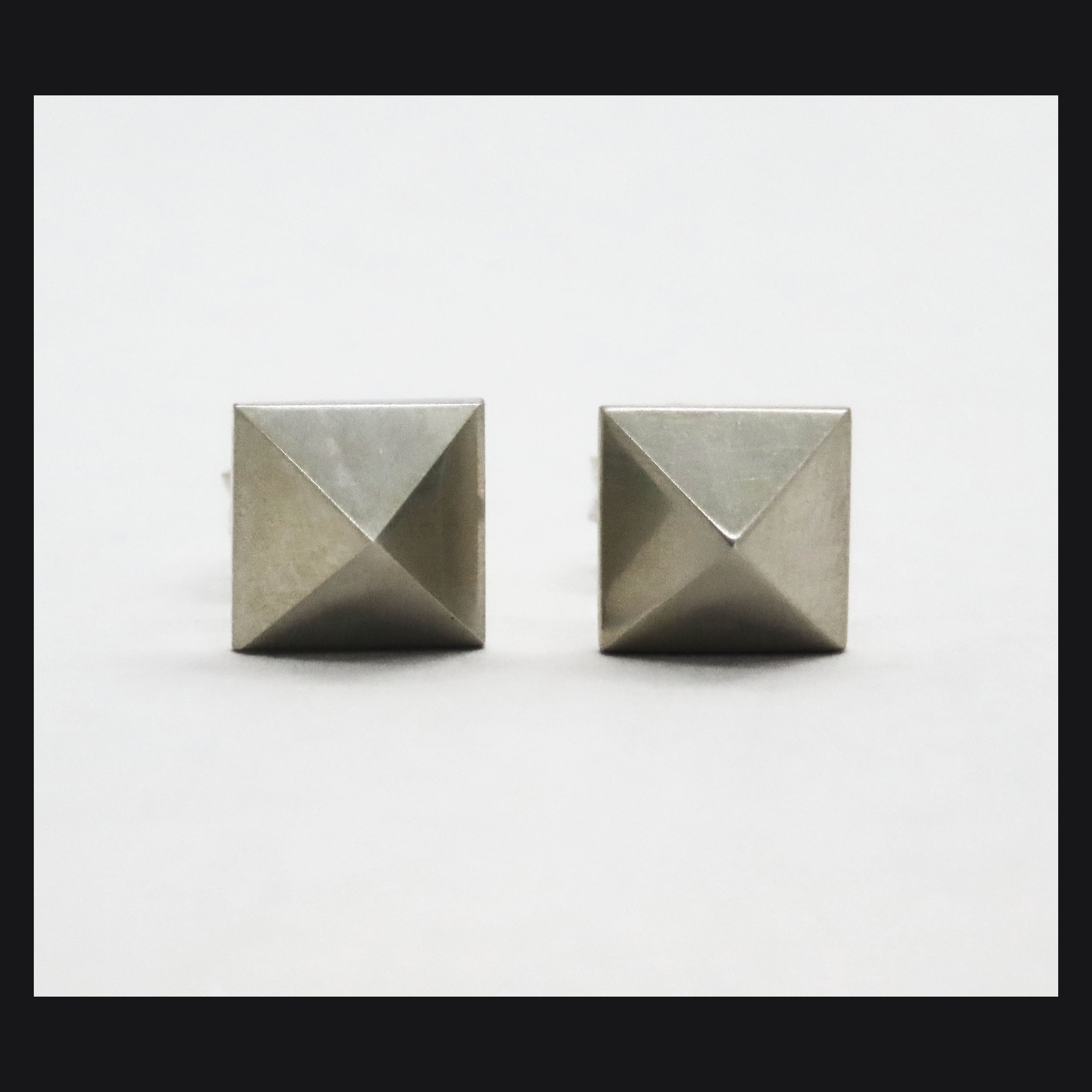 Pyramid Studs