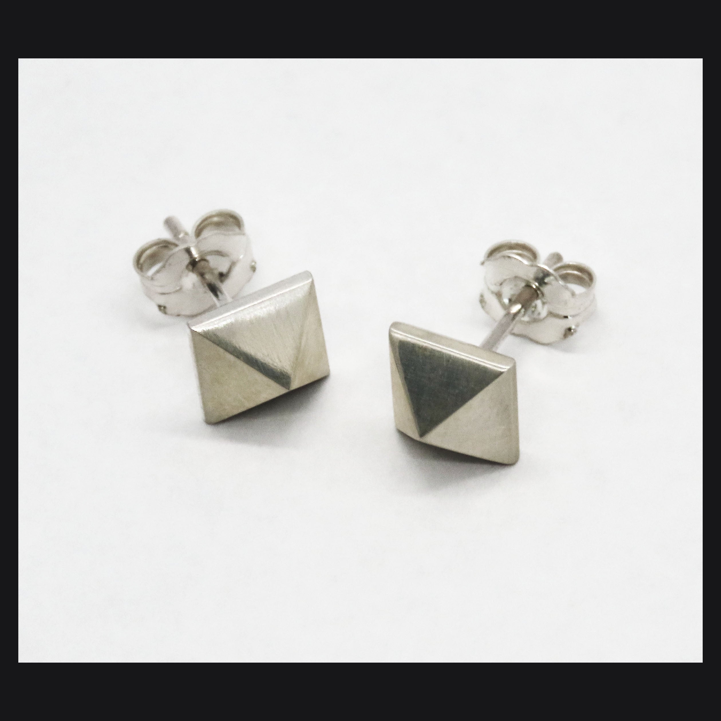Pyramid Studs