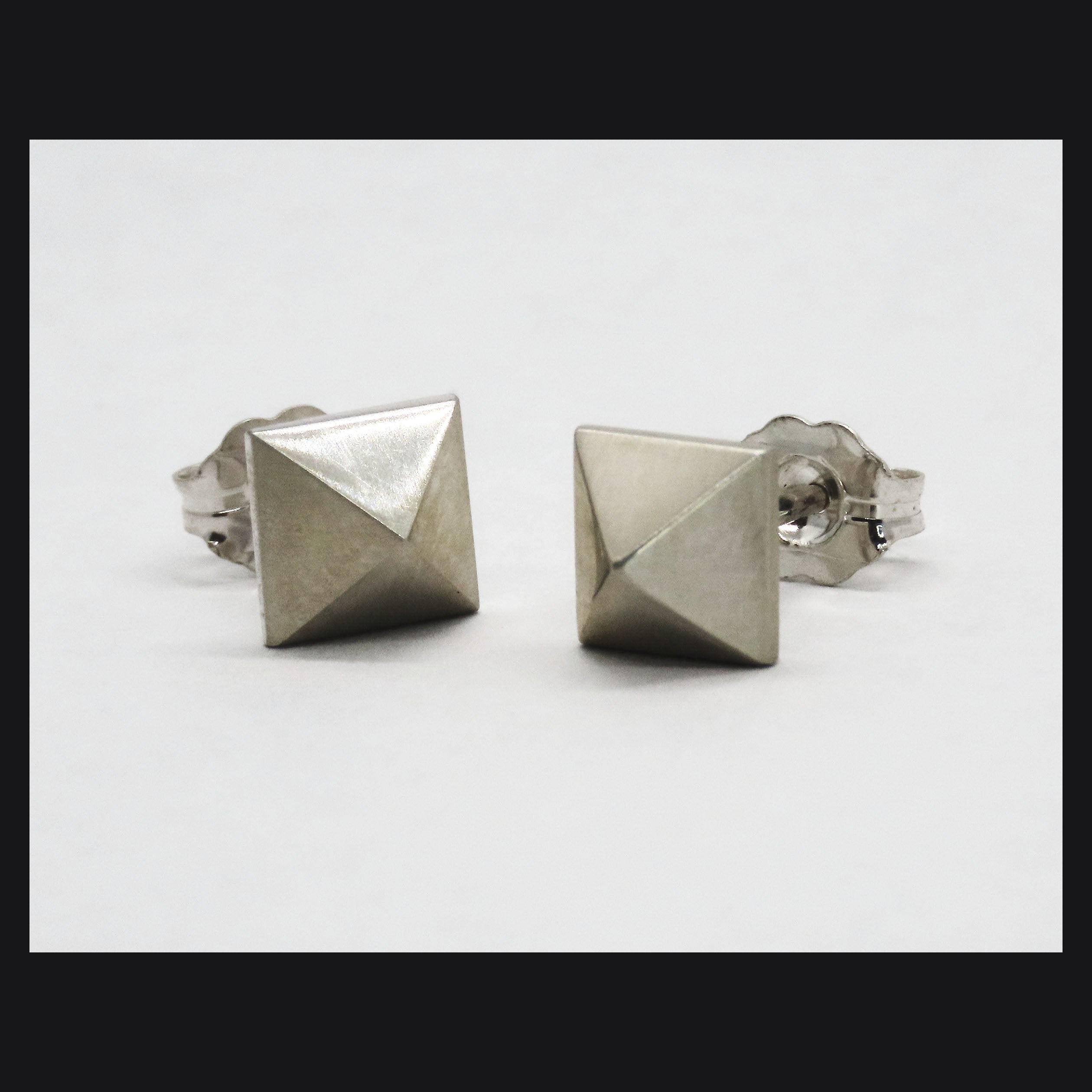 Pyramid Studs