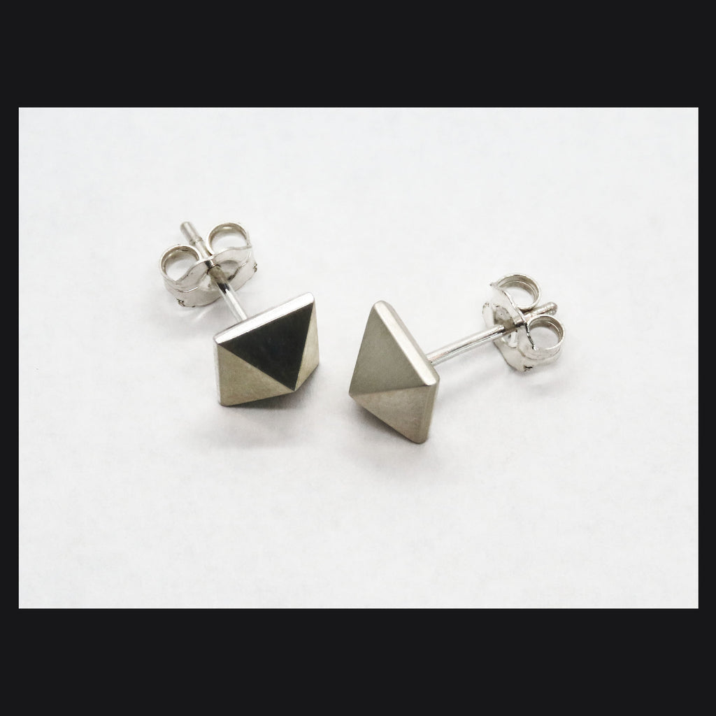 Pyramid Studs