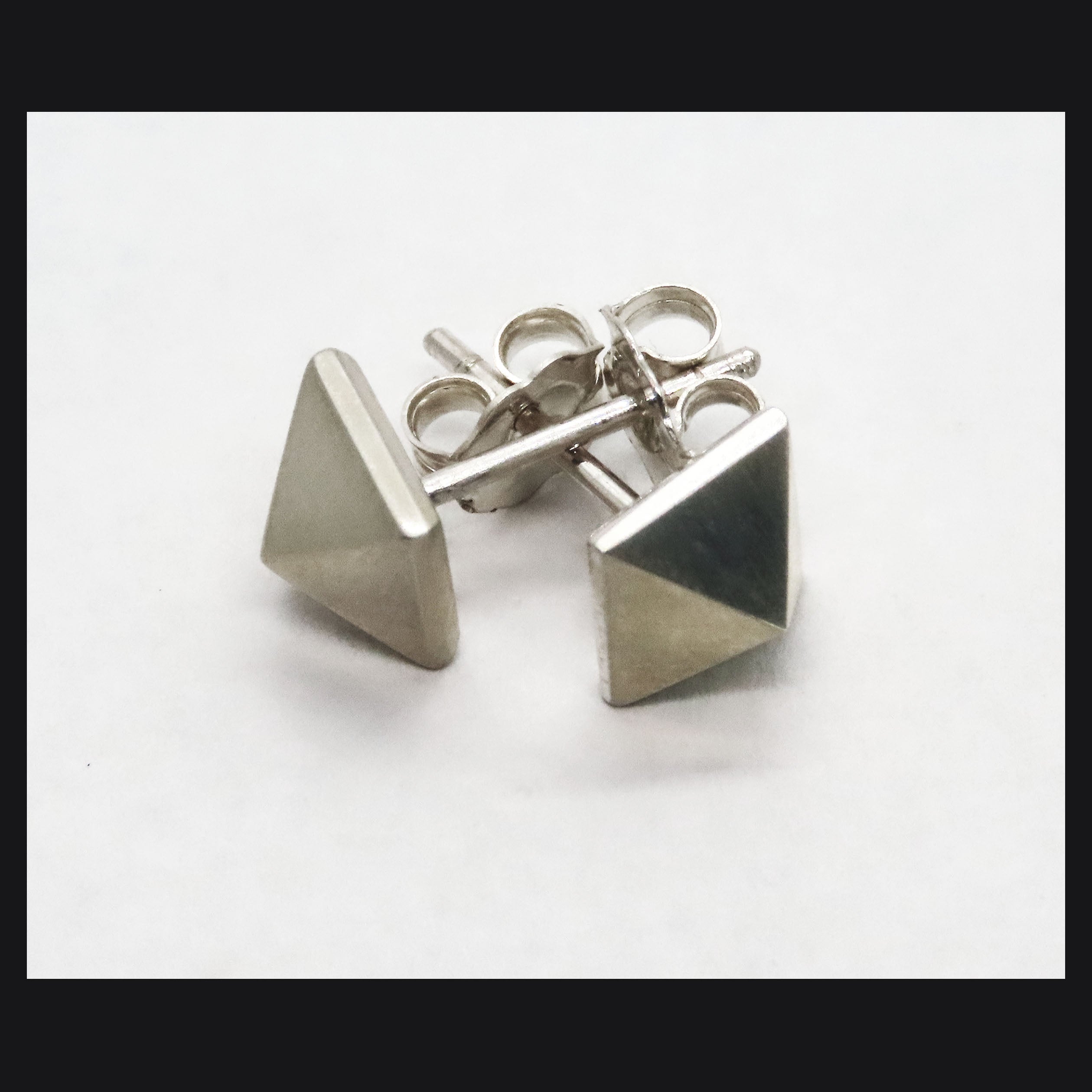 Pyramid Studs