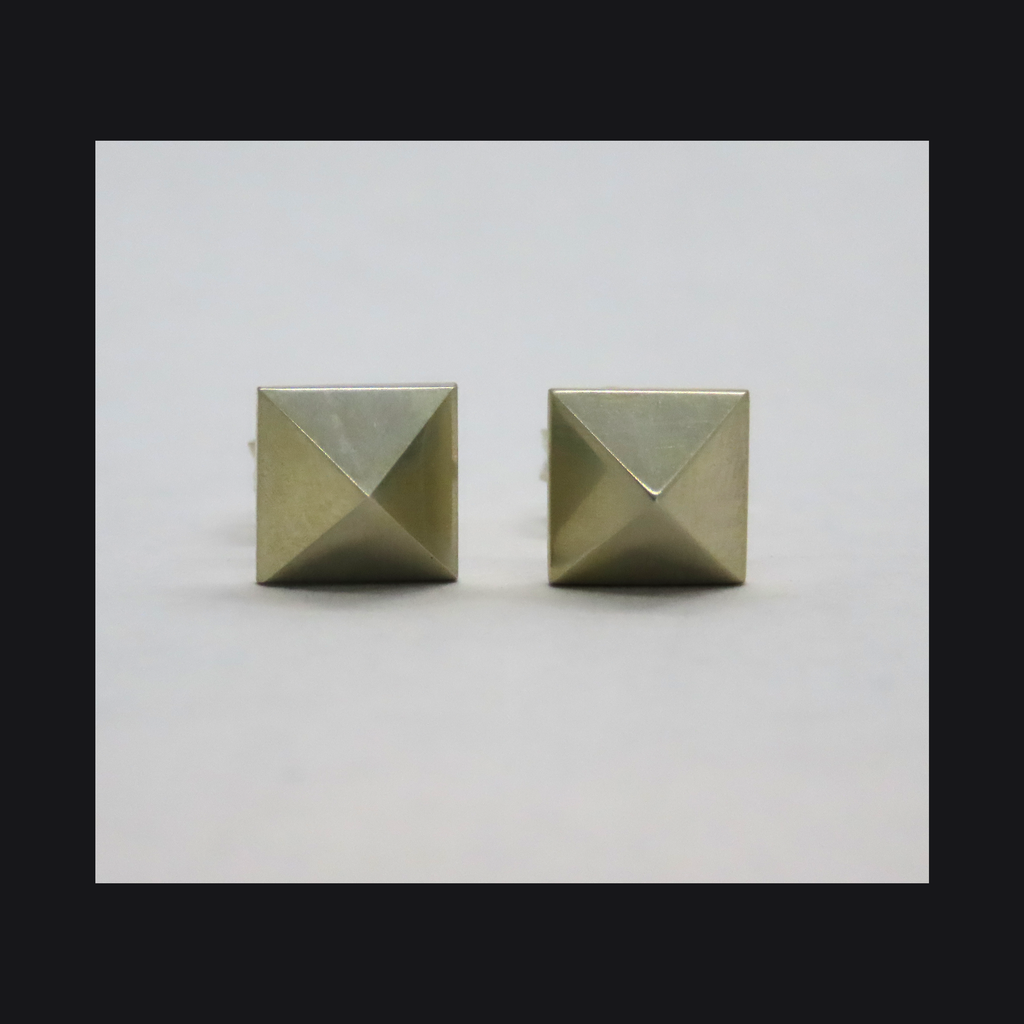 Pyramid Studs