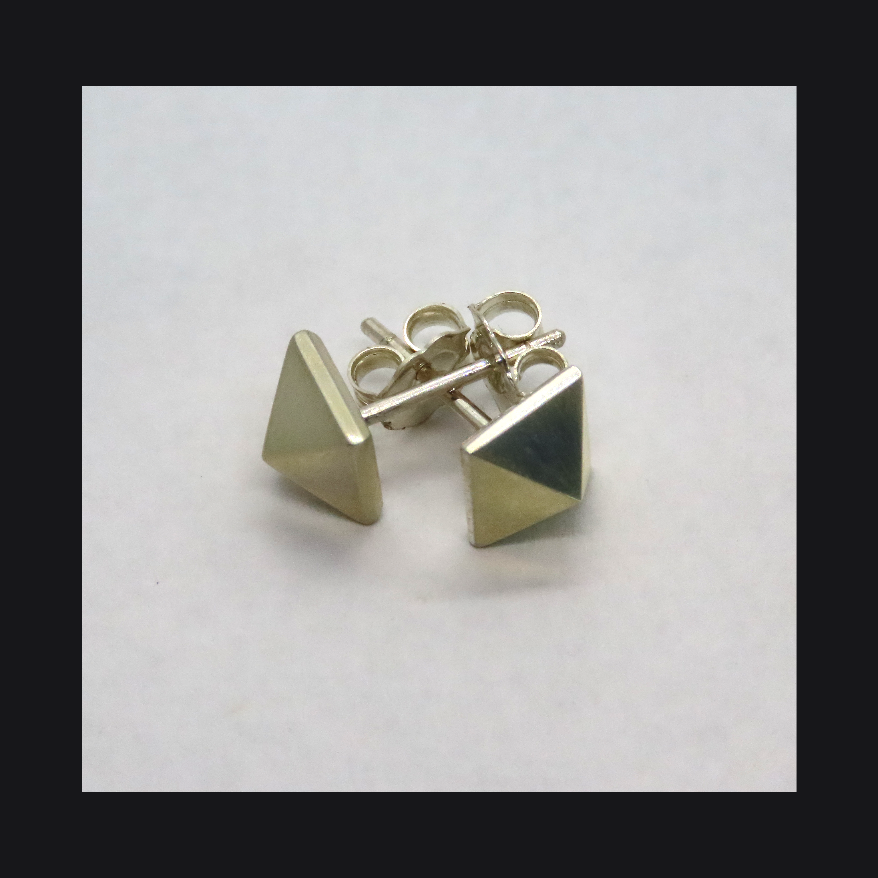 Pyramid Studs